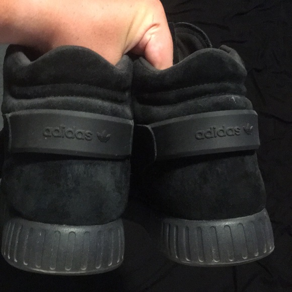 adidas tubular all black